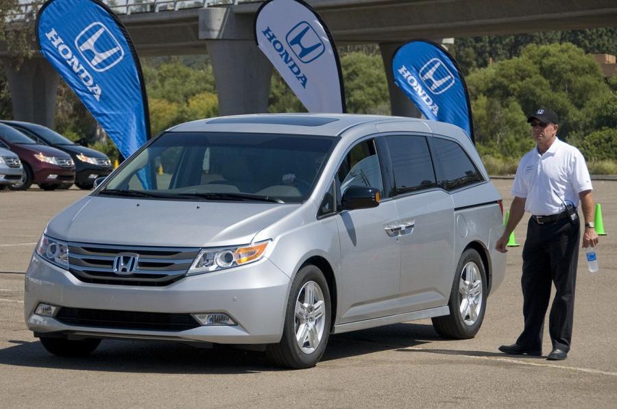  Honda Odyssey 2011 года  (фото 41 из 162)